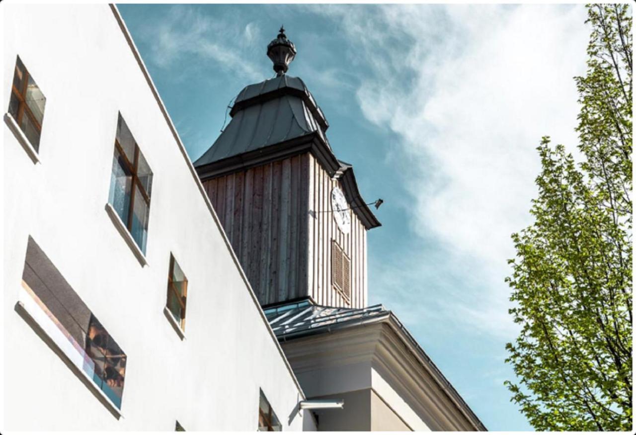 Hotel Zum Glockenturm Marktl Buitenkant foto